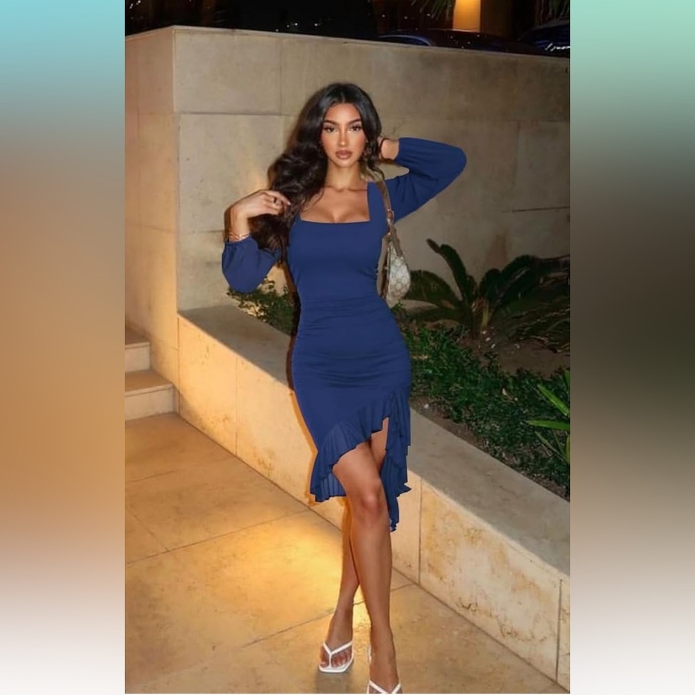 Elegant Blue Long-Sleeve Dress - Picture 2 of 4